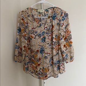Lucy and laurel floral 3/4 sleeve lightweight top